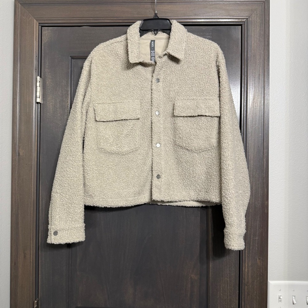 Vuori NWT Womens Cozy Sherpa Fleece Crop Sycamore Jacket Beige VW5003 Large